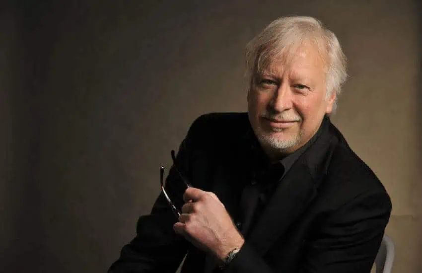 Marty Neumeier is een Amerikaanse auteur en spreker die schrijft over merken, design, innovatie en creativiteit. 