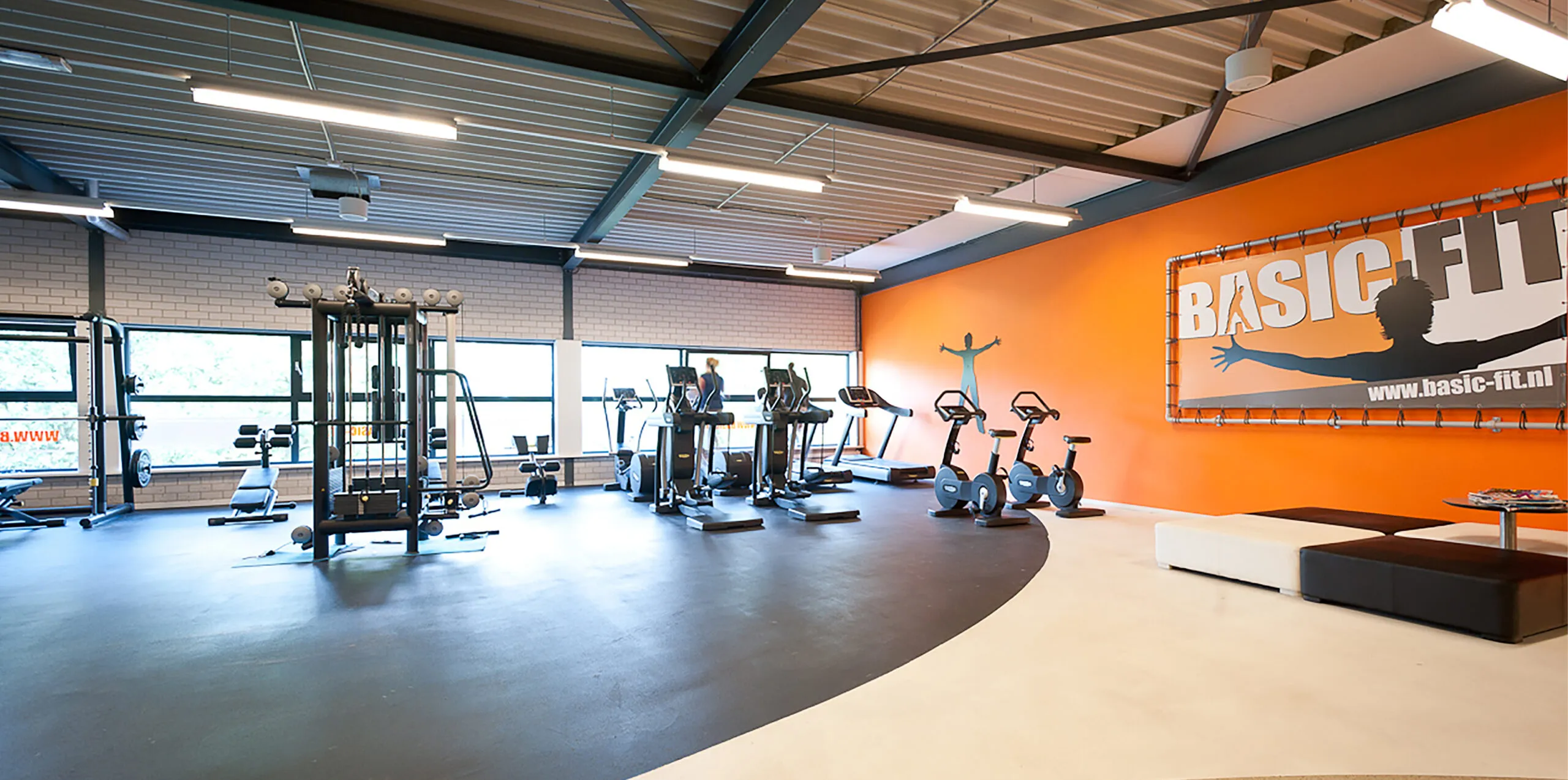 BASIC-FIT club in Eindhoven. Locatiefotografie door Fitbrand.