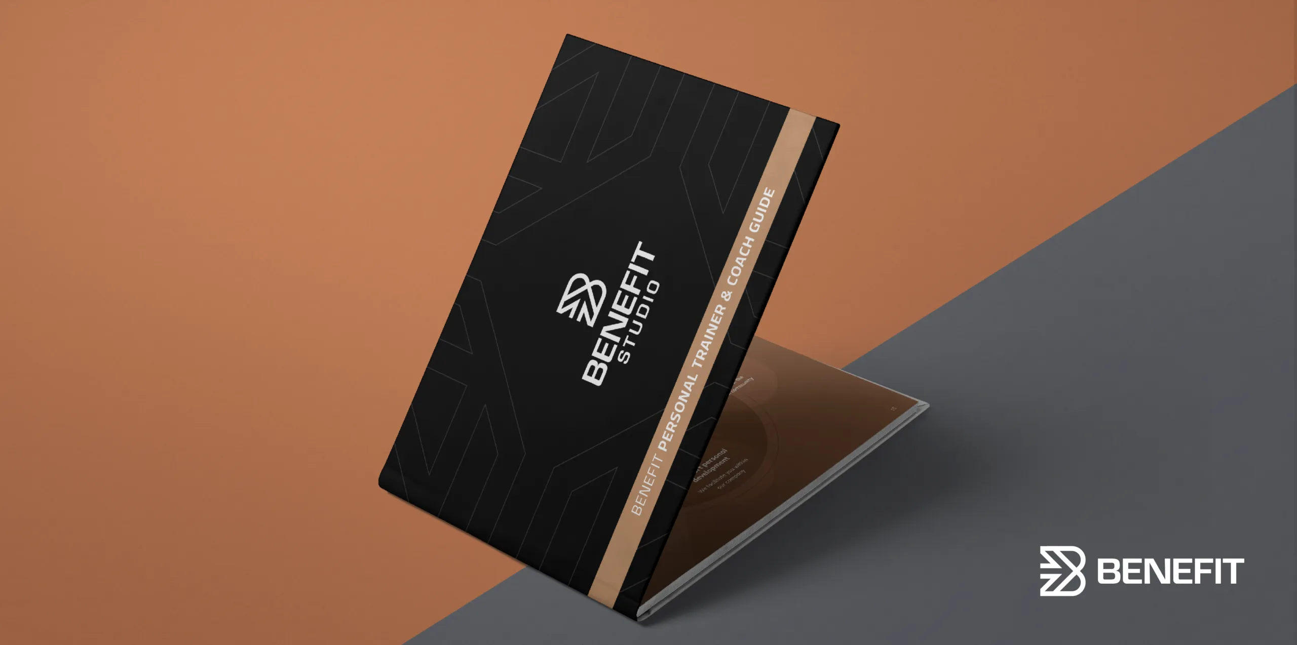 BeneFIT Studio team guide. Mockup van het boekje voor het team. Gemaakt door Fitbrand.