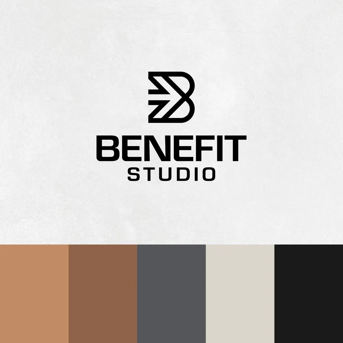 Logo van BeneFIT Studio met het kleurenpalet koper, donker koper, koudgrijs, beige en zwart. Door Fitbrand